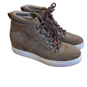 Dr. Scholls high top sneakers